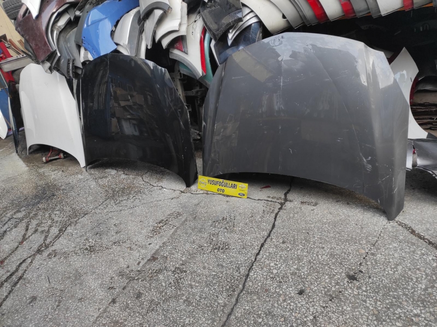 İNSİGNİA KAPUT TAMPON FAR STOP PANEL TRAVEST