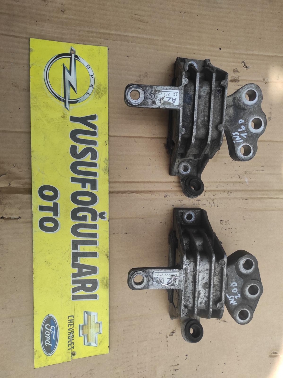 İNSİGNİA MOTOR KULAK SANZUMAN KULAK ALT TAKİM