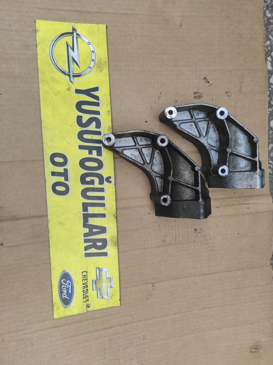İNSİGNİA MOTOR KULAK SANZUMAN KULAK ALT TAKİM
