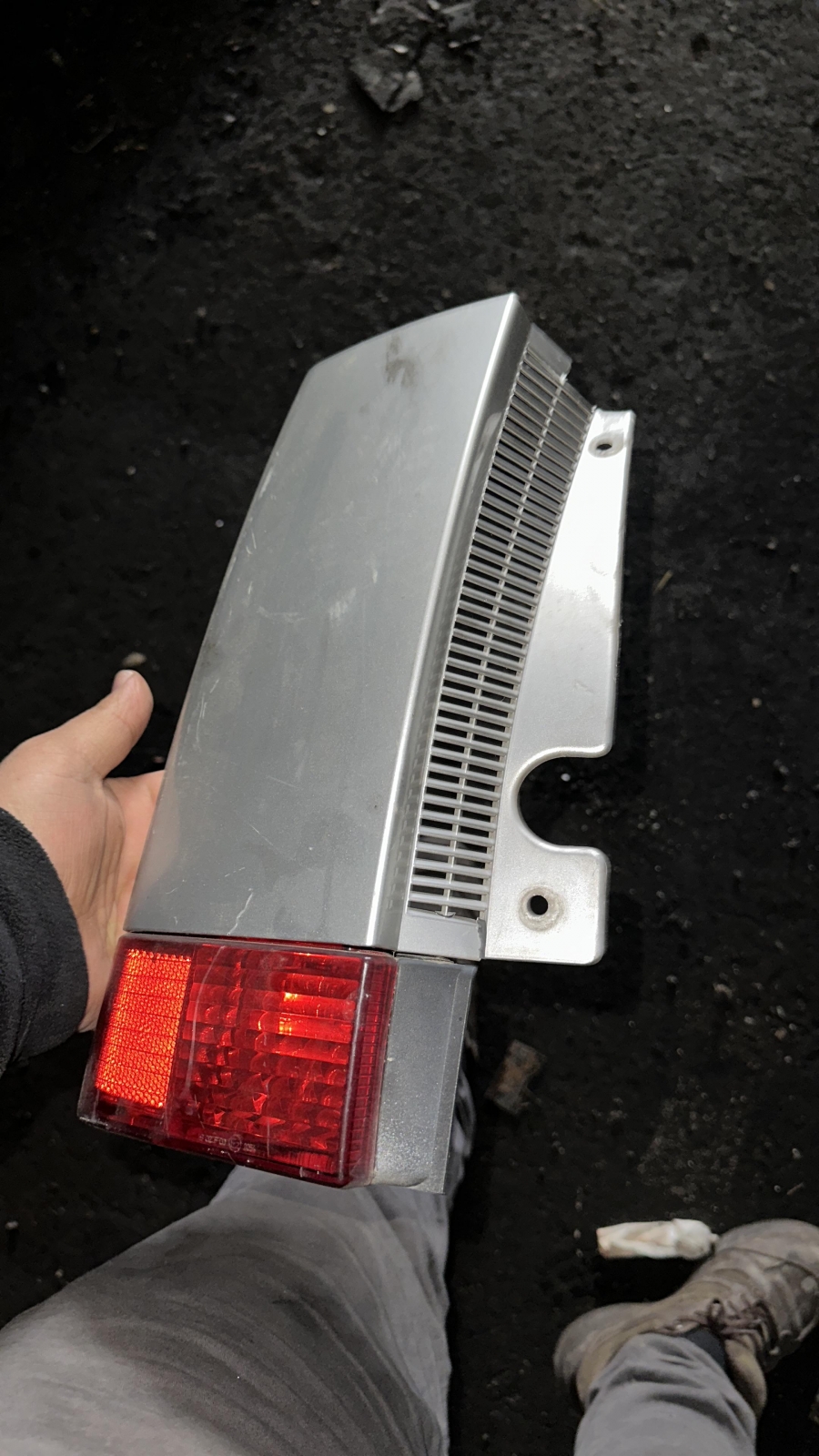 MERİVA STOP ALT PLASTİK KEDİ GÖZÜ REFLEKTÖR DUY