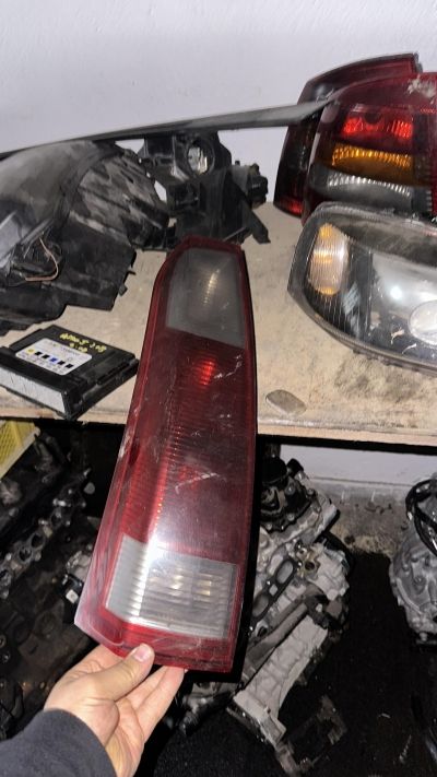 MERİVA STOP ALT PLASTİK KEDİ GÖZÜ REFLEKTÖR DUY