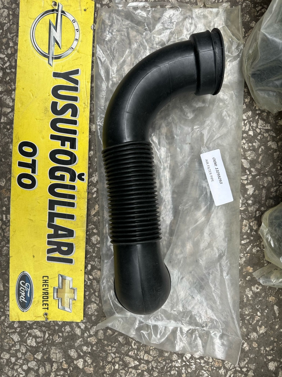 OPEL İNSİGNİA A HAVA FİLTRE ÇIKIŞ BORUSU BENZİNLİ A16LET GM Orijinal 13255253 - 835274