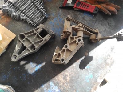 VECTRA A B C MOTOR ŞANZUMAN KULAK  AYAK TAKOZ
