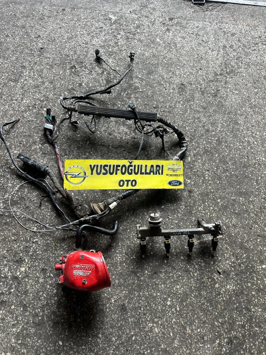 VECTRA A CALİBRA GAZ KELEBK MOTOR TESSAT ENJEKTÖR TAKIM 156 LIK