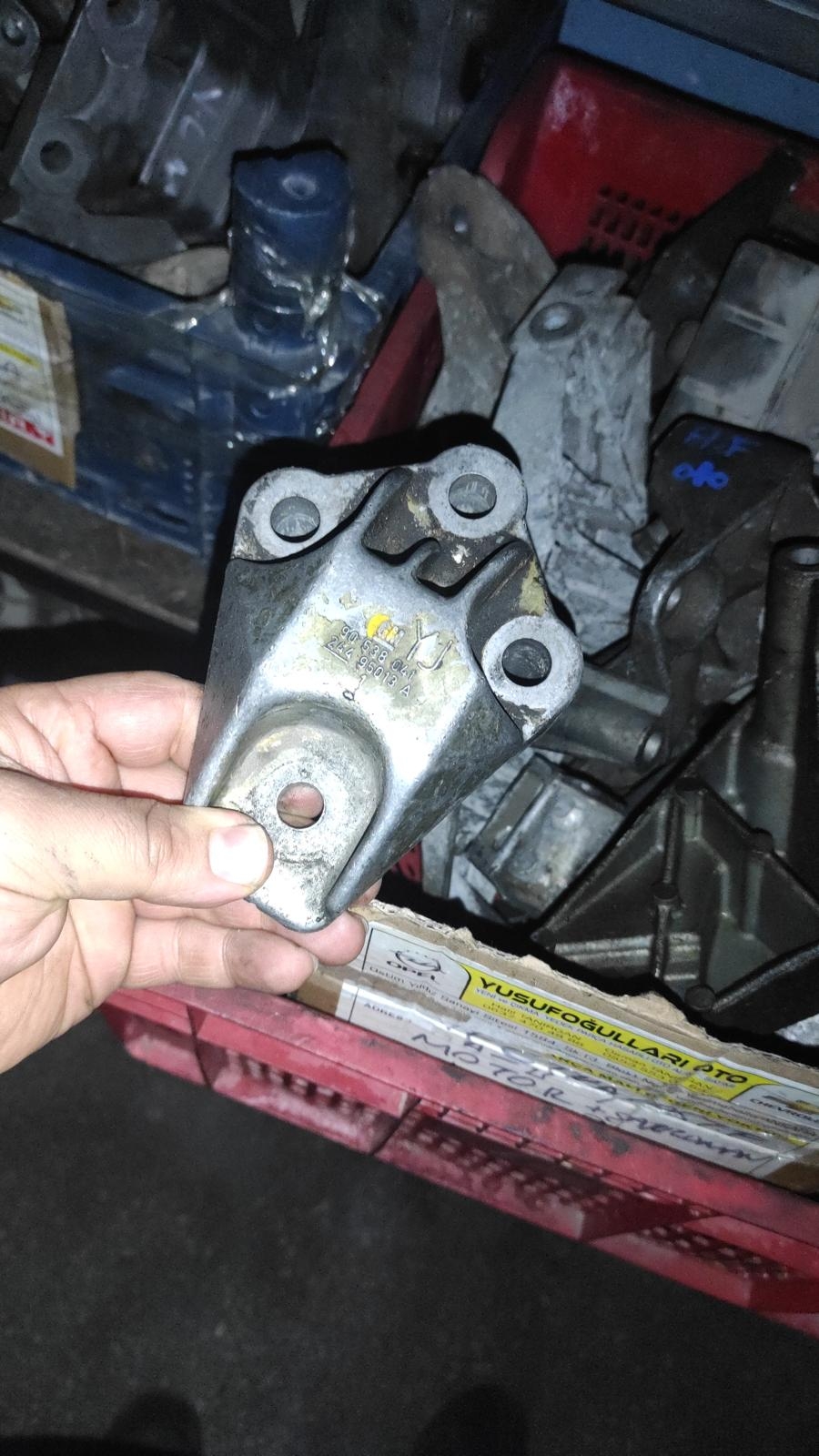 VECTRA B DİZEL MOTOR SANZUMAN KULAĞI