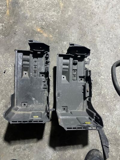 VECTRA C AKÜ YATAGI ALT ÜST KAPAĞI