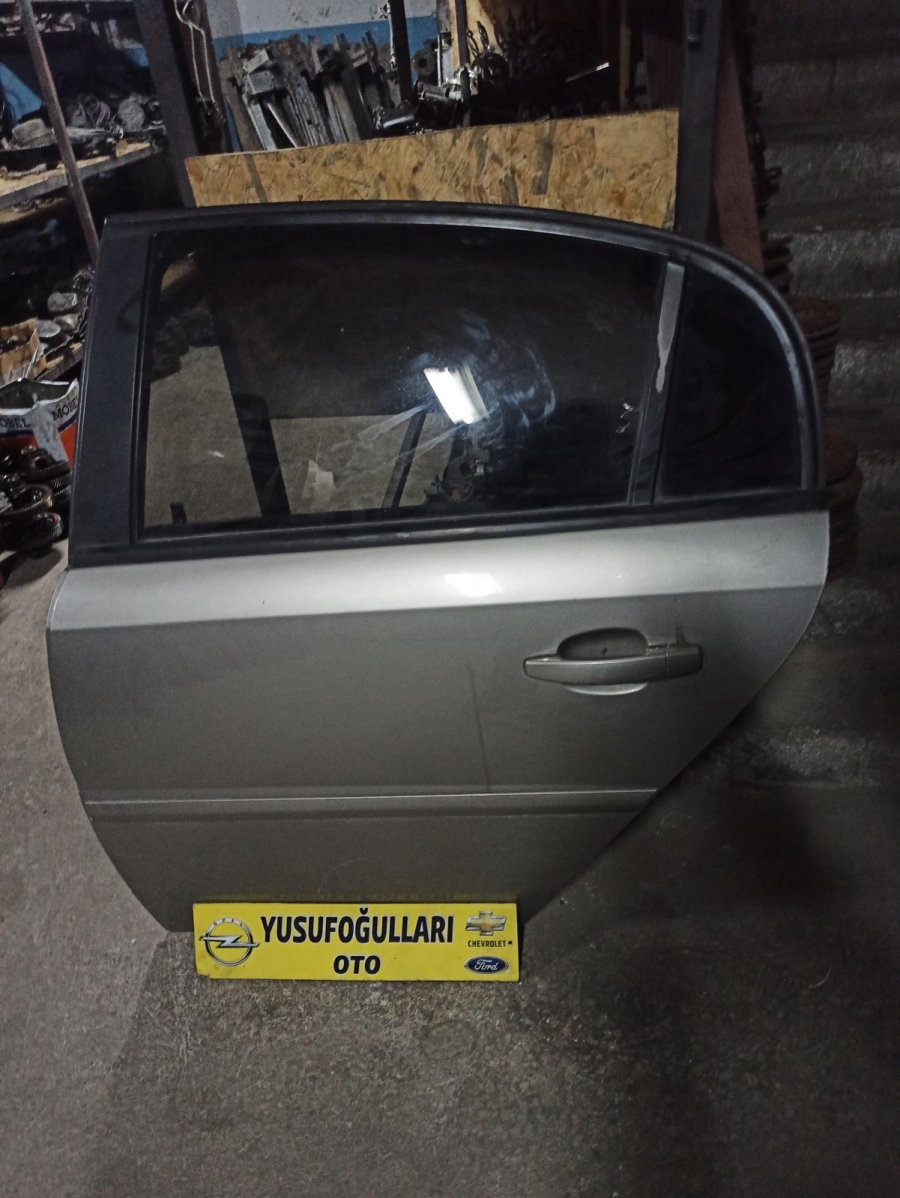 VECTRA C YARİM ARKA PANEL CAMURLUK TAMPON DEMİR