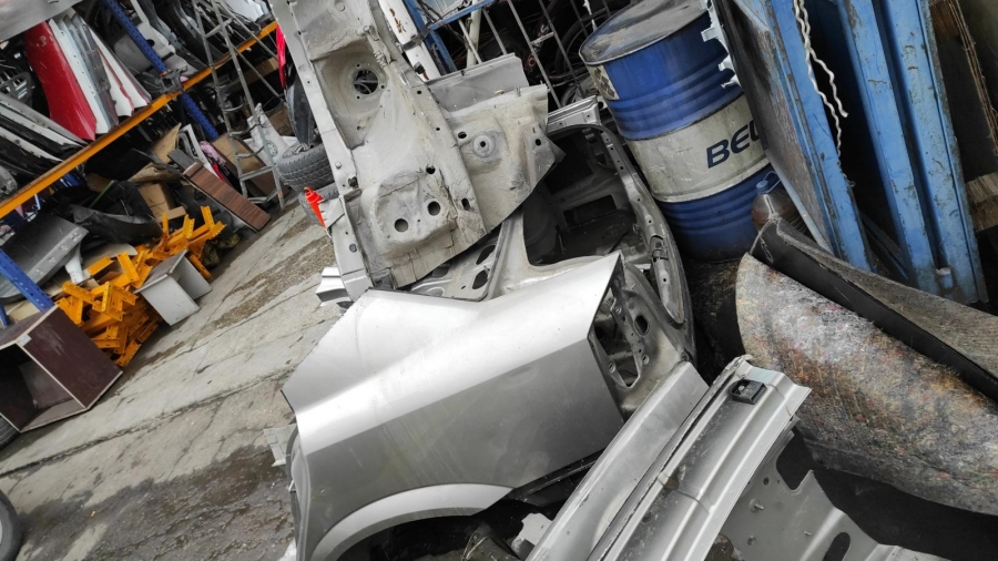 VECTRA C YARİM ARKA PANEL CAMURLUK TAMPON DEMİR