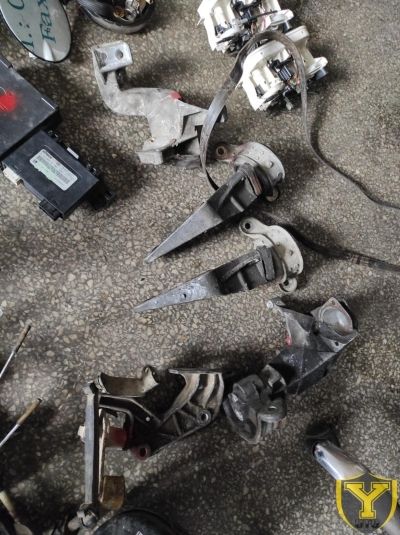 VECTRA SAG MOTOR KULAGİ BRAKETİ ASTRA MOTOR KULAK CORSA MOTOR KULAK BRAKET AYAK